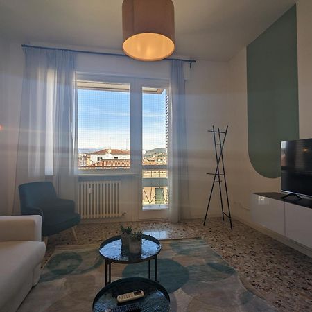 Big House-Private Parking-12" Walk From The Arena Apartamento Verona Exterior foto