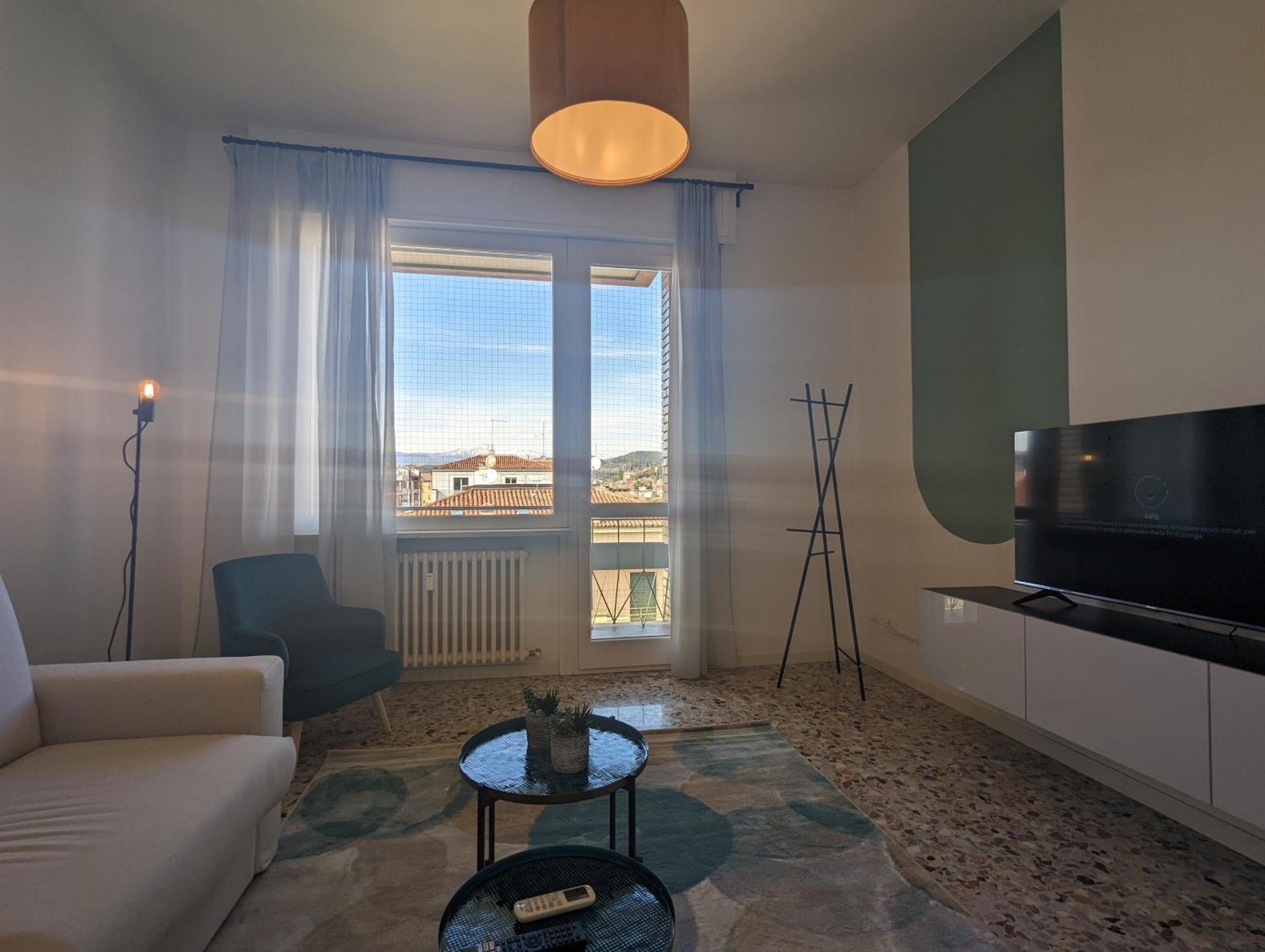 Big House-Private Parking-12" Walk From The Arena Apartamento Verona Exterior foto