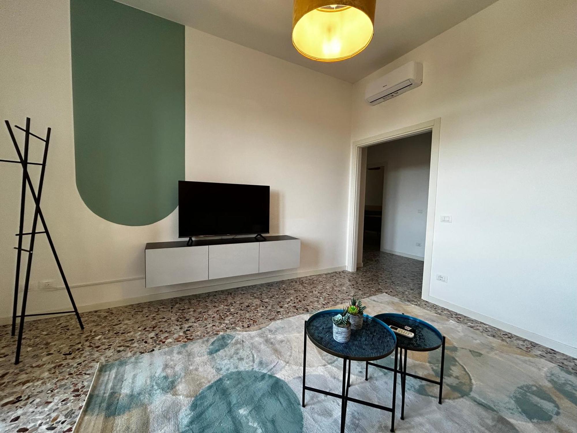 Big House-Private Parking-12" Walk From The Arena Apartamento Verona Exterior foto