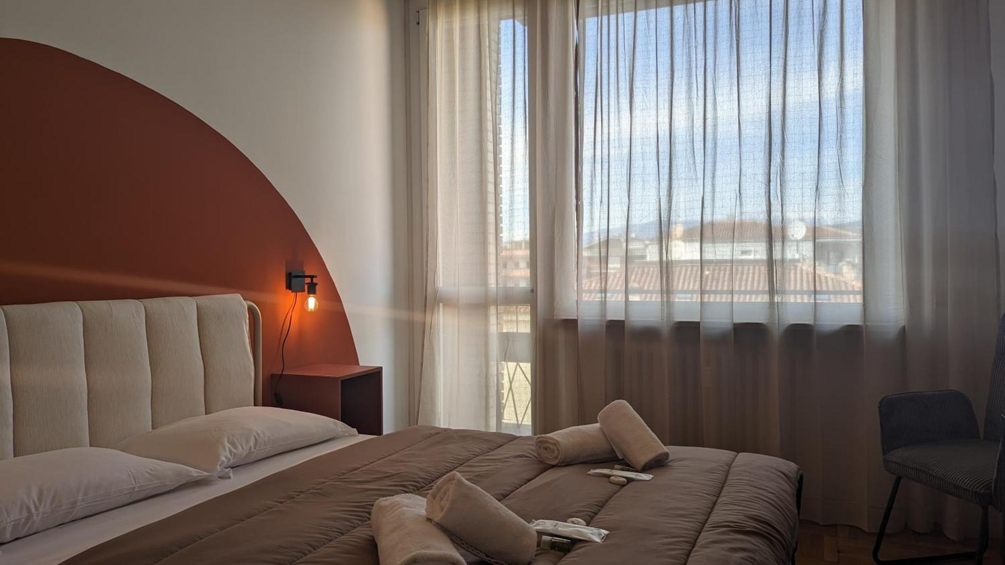 Big House-Private Parking-12" Walk From The Arena Apartamento Verona Exterior foto